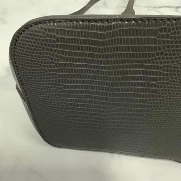 Crossi Gray Faux Alligator Satchel Handbag – Gold Hardware, Detachable Strap - Picture 5 of 14